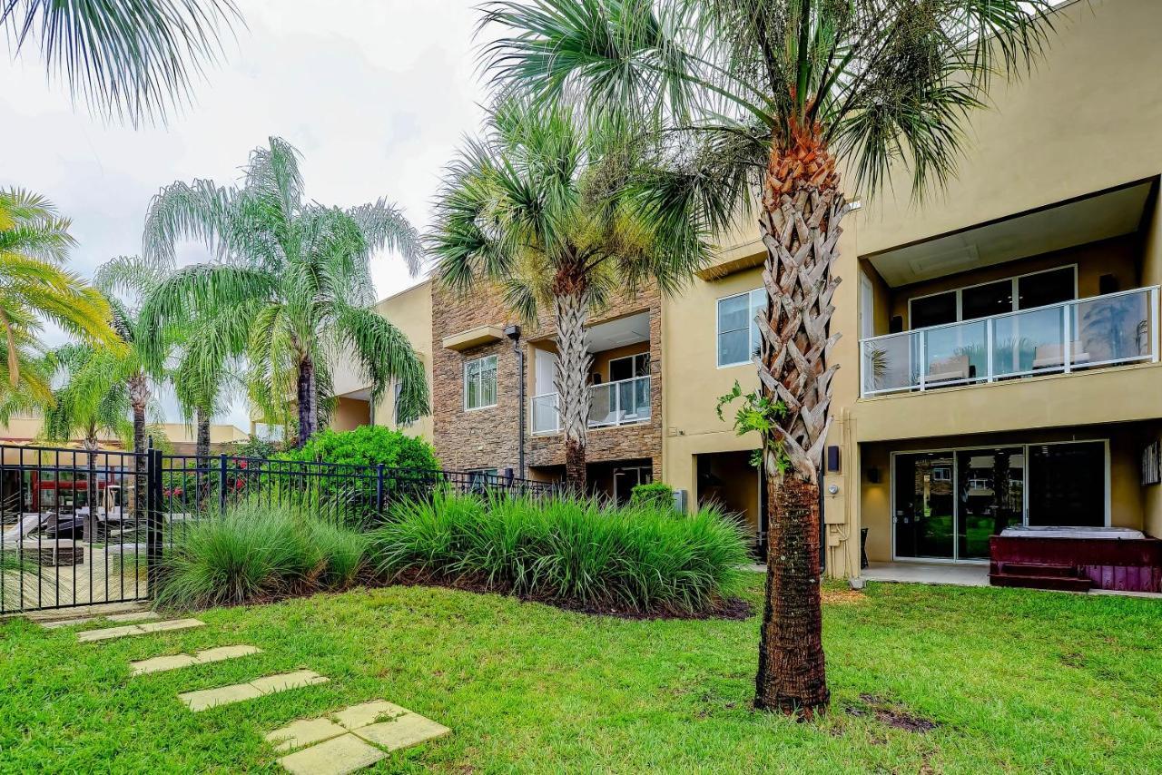 Beautiful Townhome Overlooking The Lake And The Pool Orlando Exteriör bild